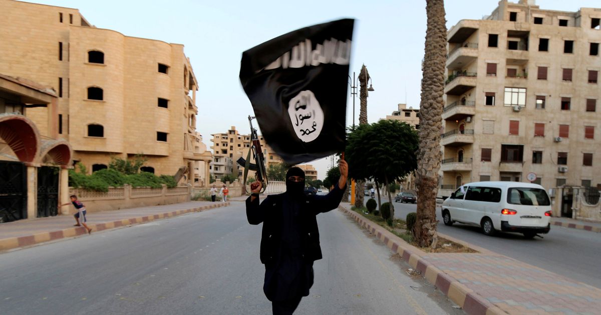 Terror fears over ISIS and al-Qaeda ‘plotting attacks against targets in the West’ – World News