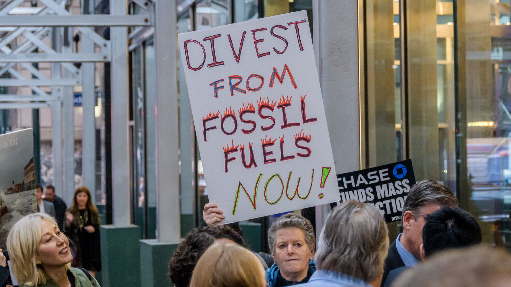 New York Becomes The First State To Divest From Oil And Gas