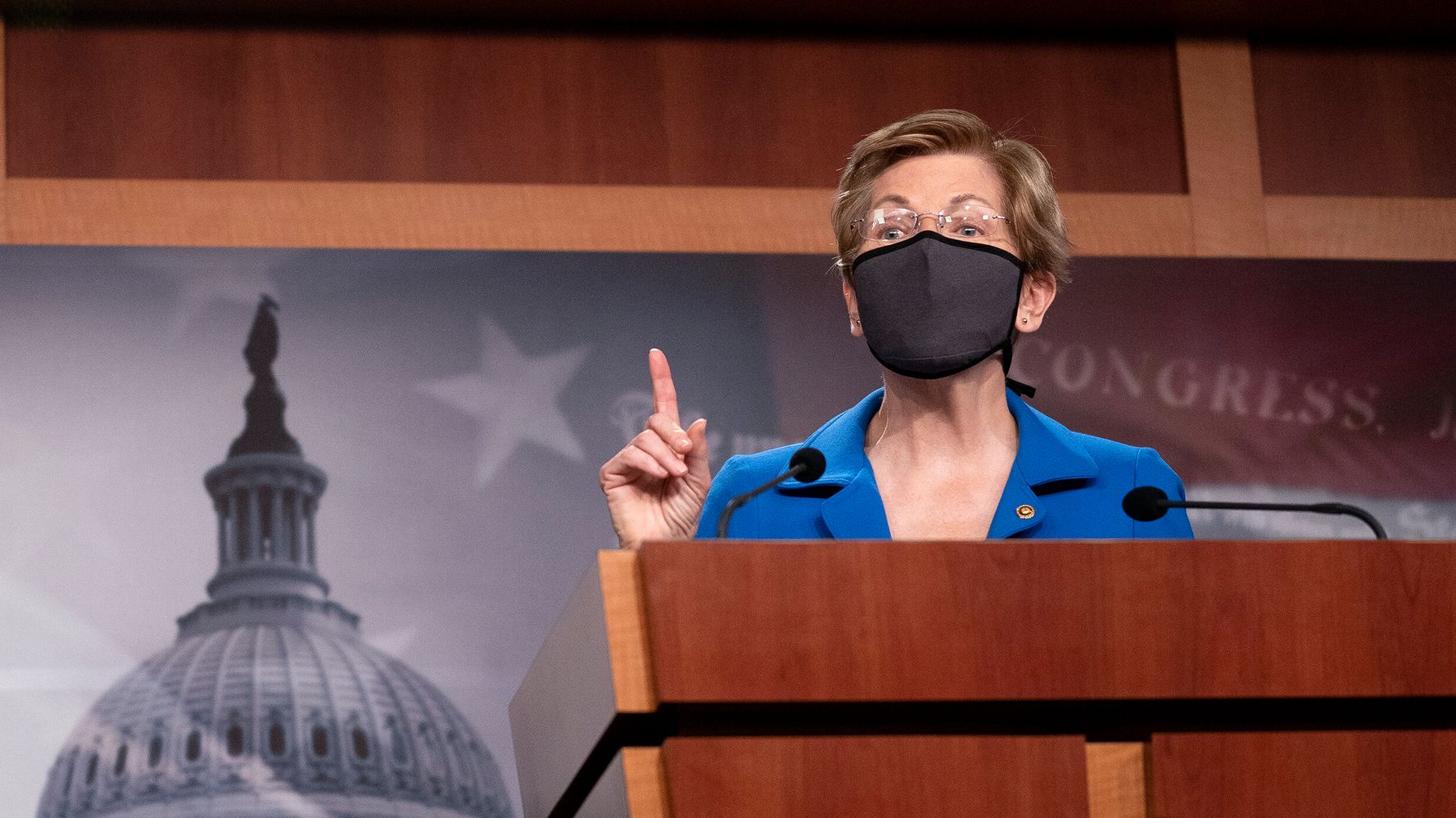 Elizabeth Warren Smacks Wall Street ‘Casino’-Goers Amid GameStop Kerfuffle