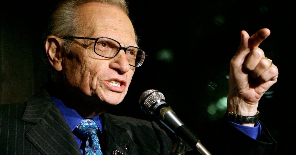 Larry King, Legendary Broadcasting Giant, Dies at 87