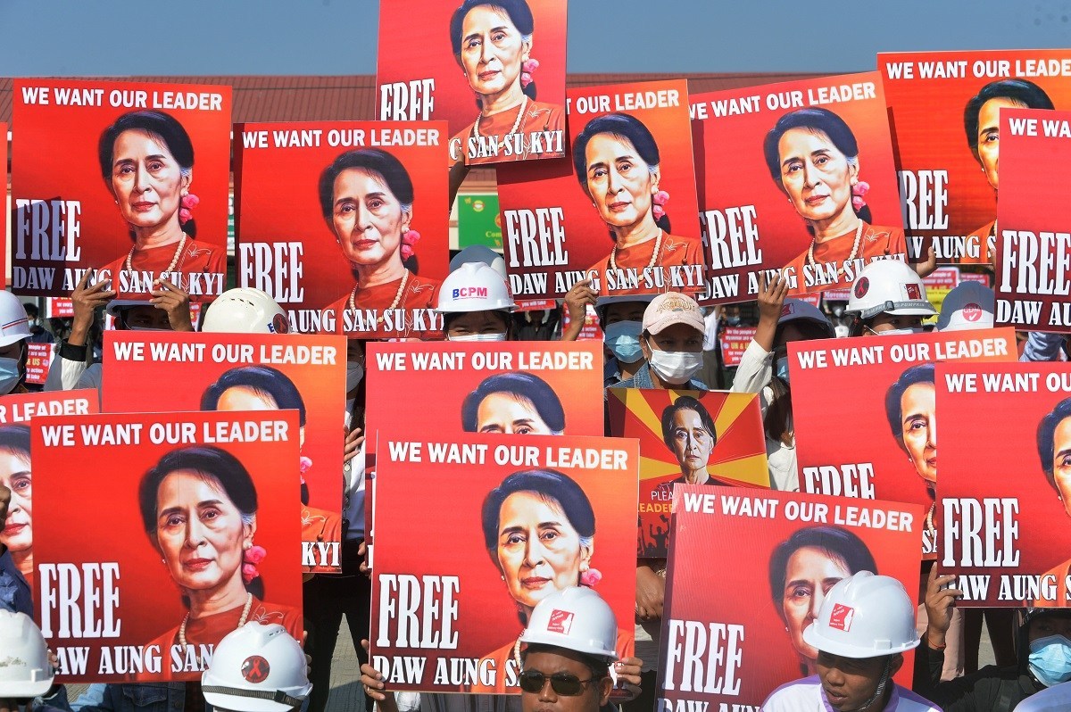 Court sets date for Suu Kyi to face questioning