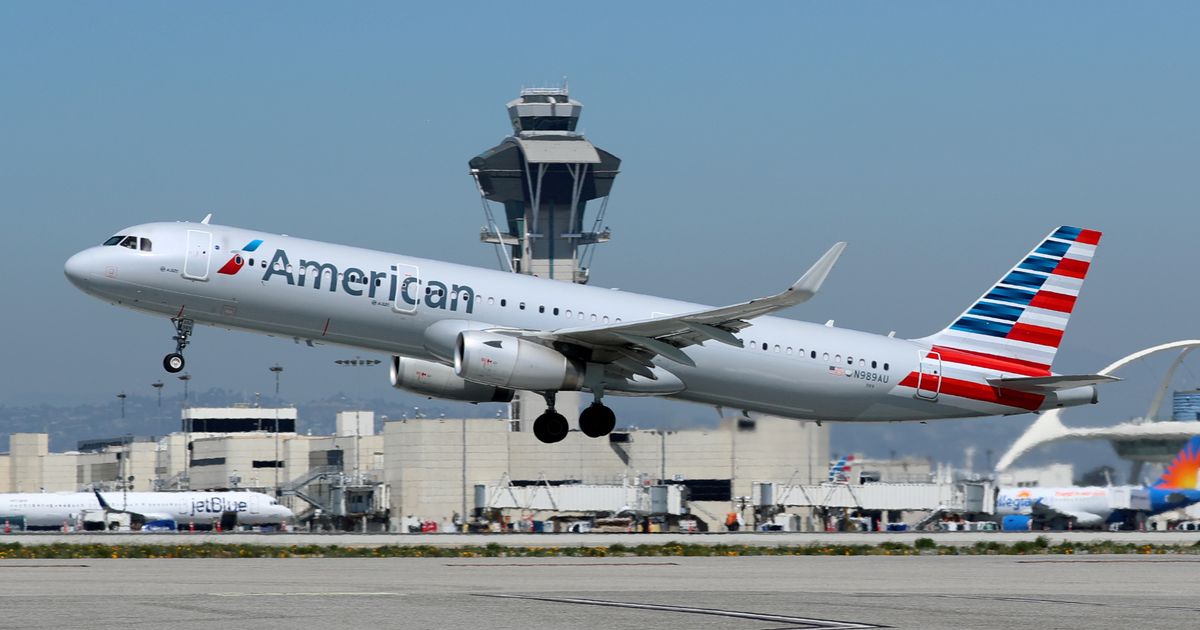 FBI investigating UFO sighting after American Airlines reports ‘missile-shaped’ object