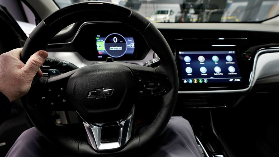 Carmakers asleep at wheel on chips