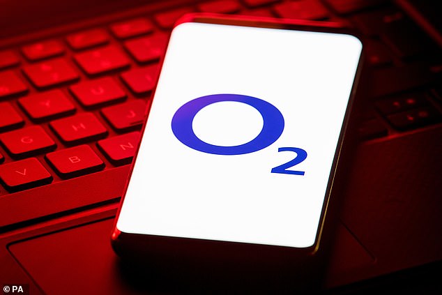 O2 fined Â£10.5m by watchdog after it overcharged 140,000 customers