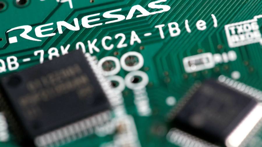 Renesas to buy Apple supplier Dialog for bn