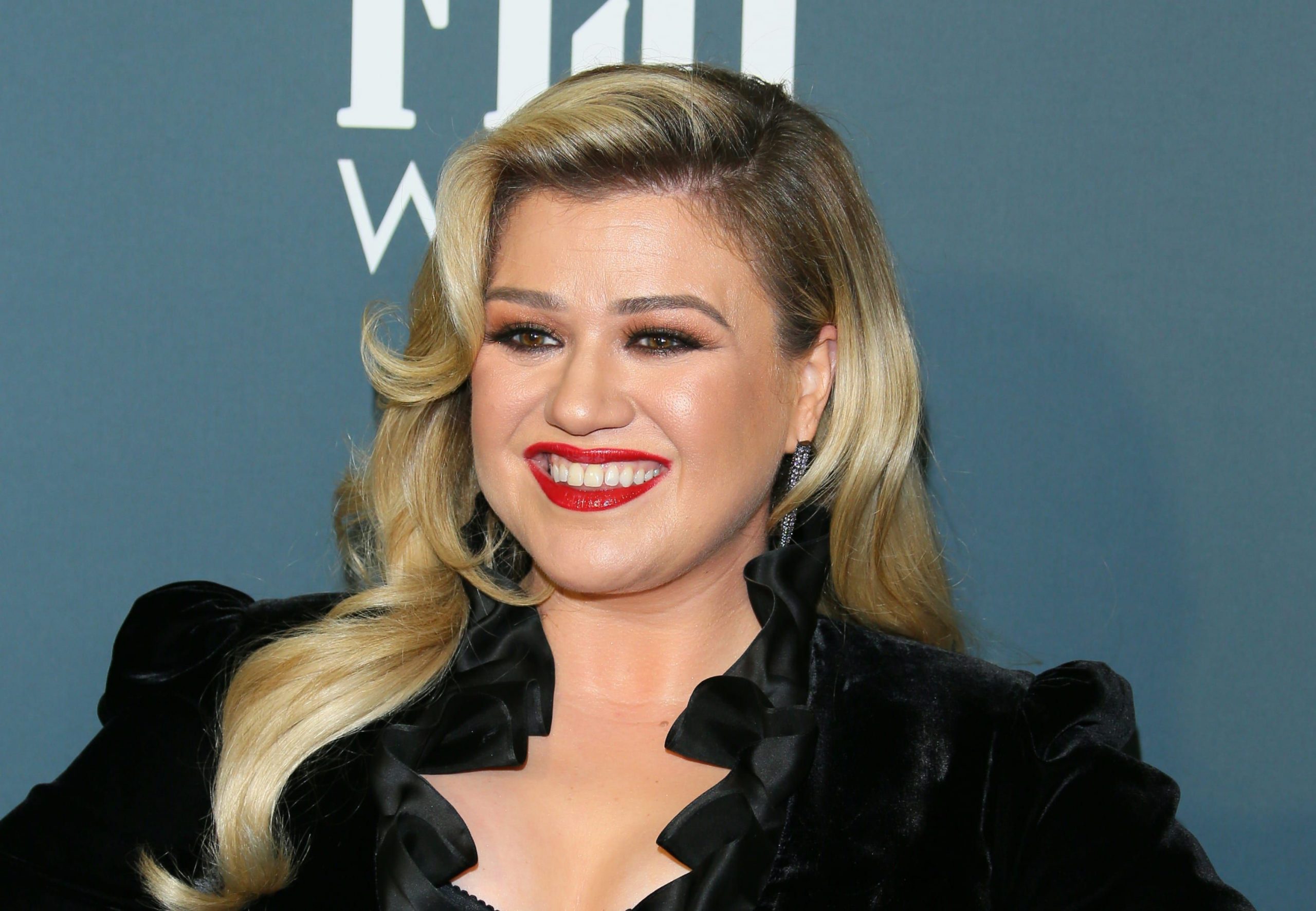 Kelly Clarkson Lists Encino Los Angeles Home for Sale Again for M