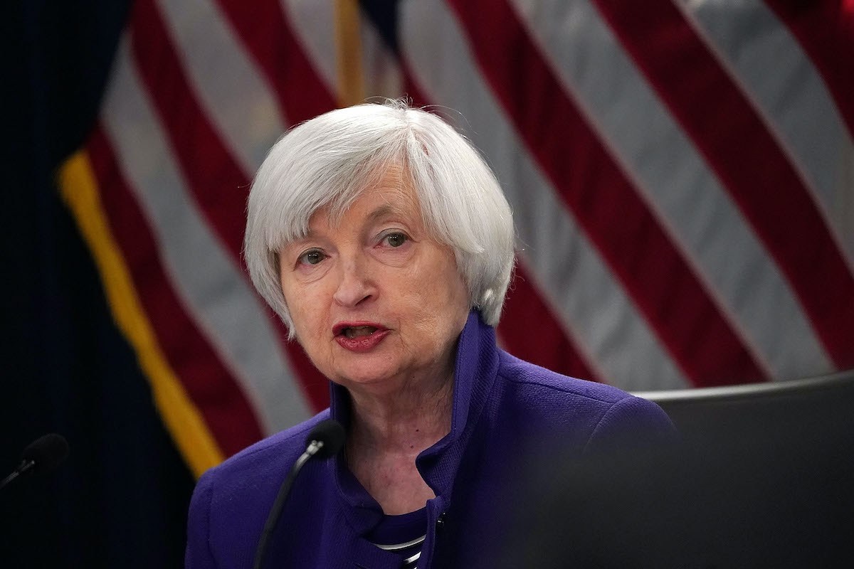 Yellenâ€™s steeper yield curve lets banks finance the huge US budget deficit