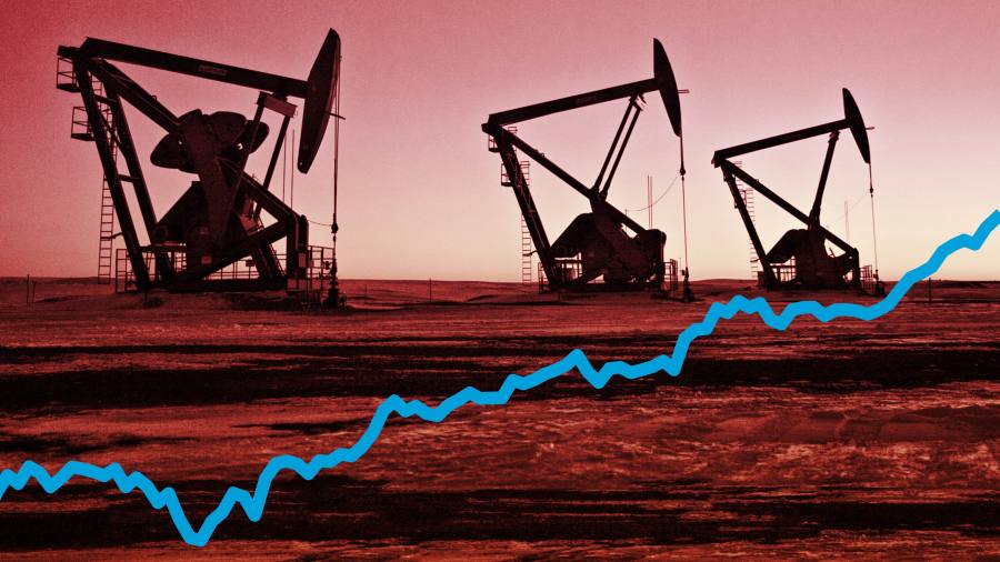 Oil â€˜supercycleâ€™ predictions divide veteran traders