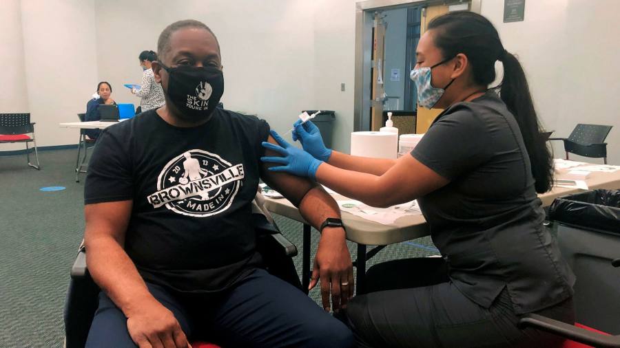 US health agency alarmed by slow vaccination of African-Americans