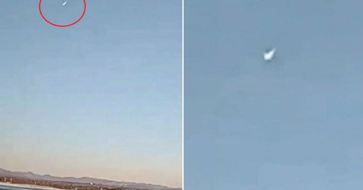 Meteor travelling at 42,000mph rattles windows as it explodes with devastating force