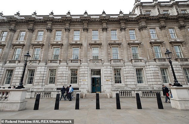 Cabinet Office will open secondary HQ in Glasgow with at least 500 officials set to move from London