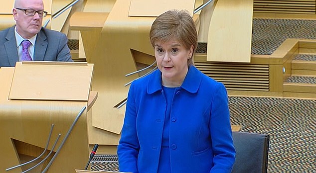 Nicola Sturgeon says Scotland’s pubs and restaurants OK to reopen for food INDOORS from April 26