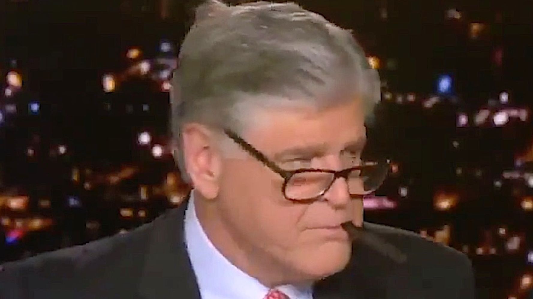 ‘Uh-Oh’: Vaping Hannity, Glasses Askew, Totally Unprepared After Commercial Break