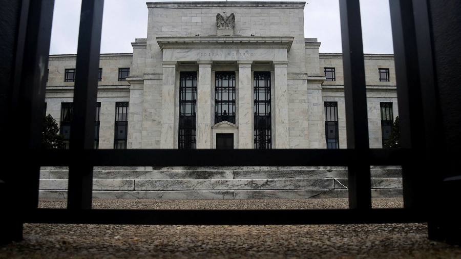 Banks need to be freed from Fed deposits