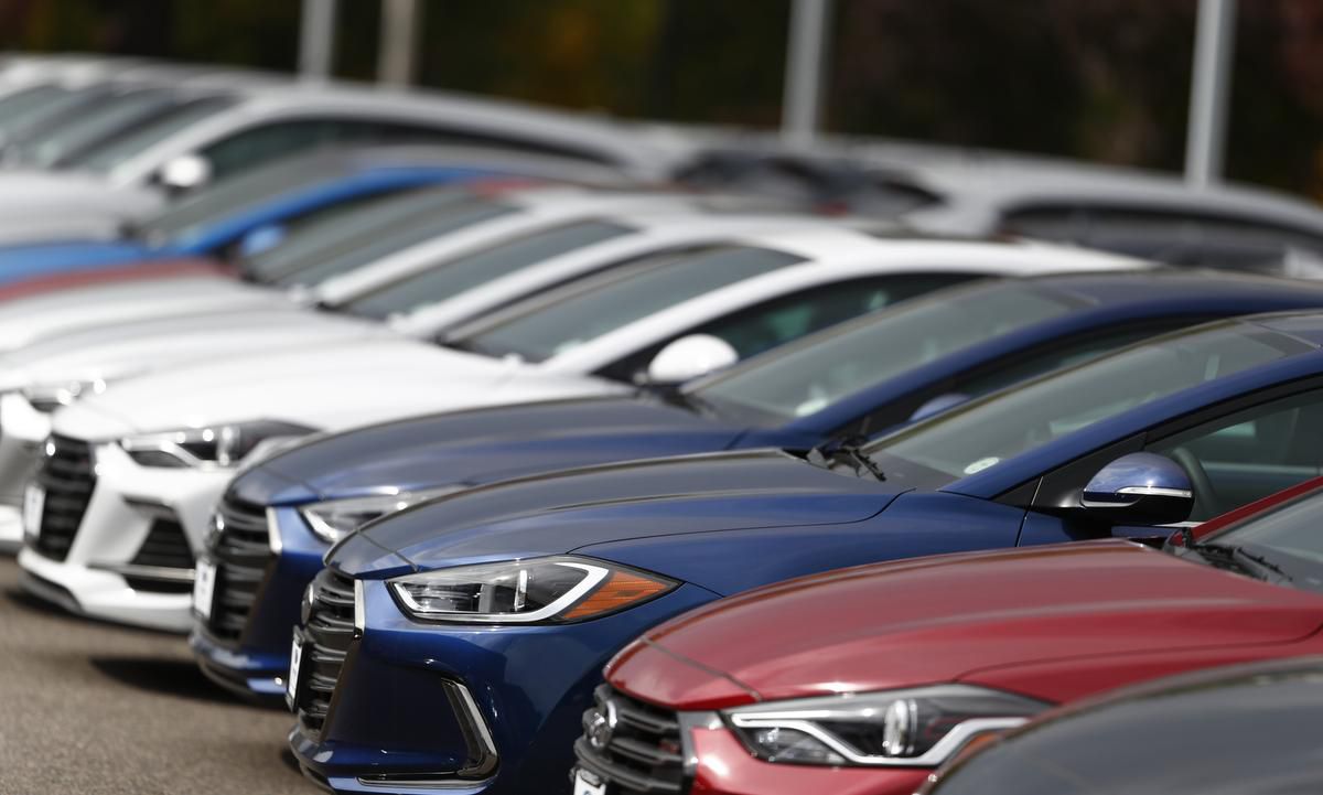 February shows slight sales dip for automakers