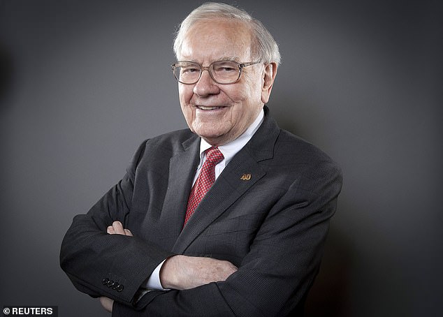 Warren Buffett sitting on 8bn cash pile for mega-deal