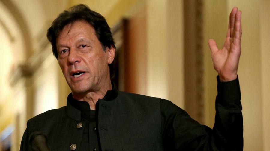 Pakistanâ€™s prime minister survives confidence vote