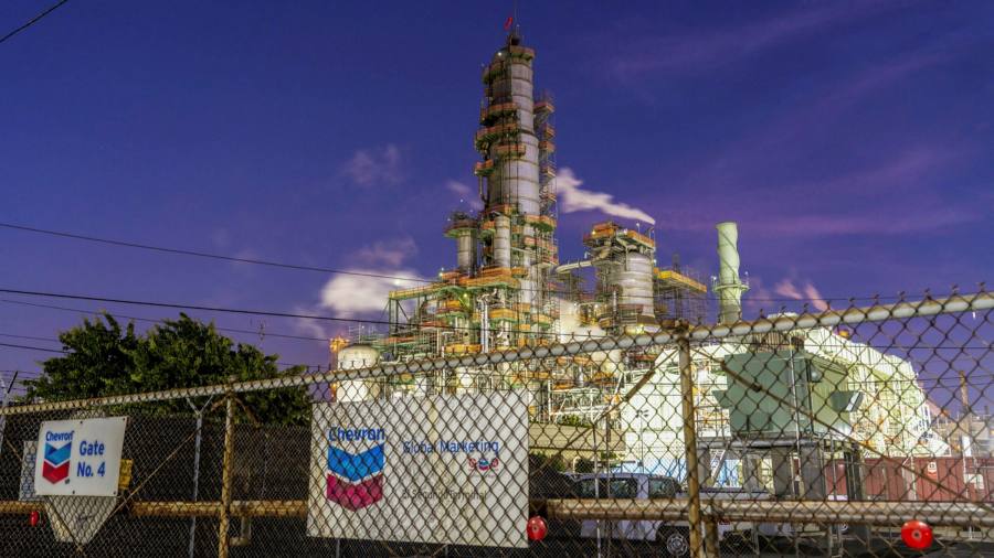 Chevron sets target of â€˜higher returns, lower carbonâ€™