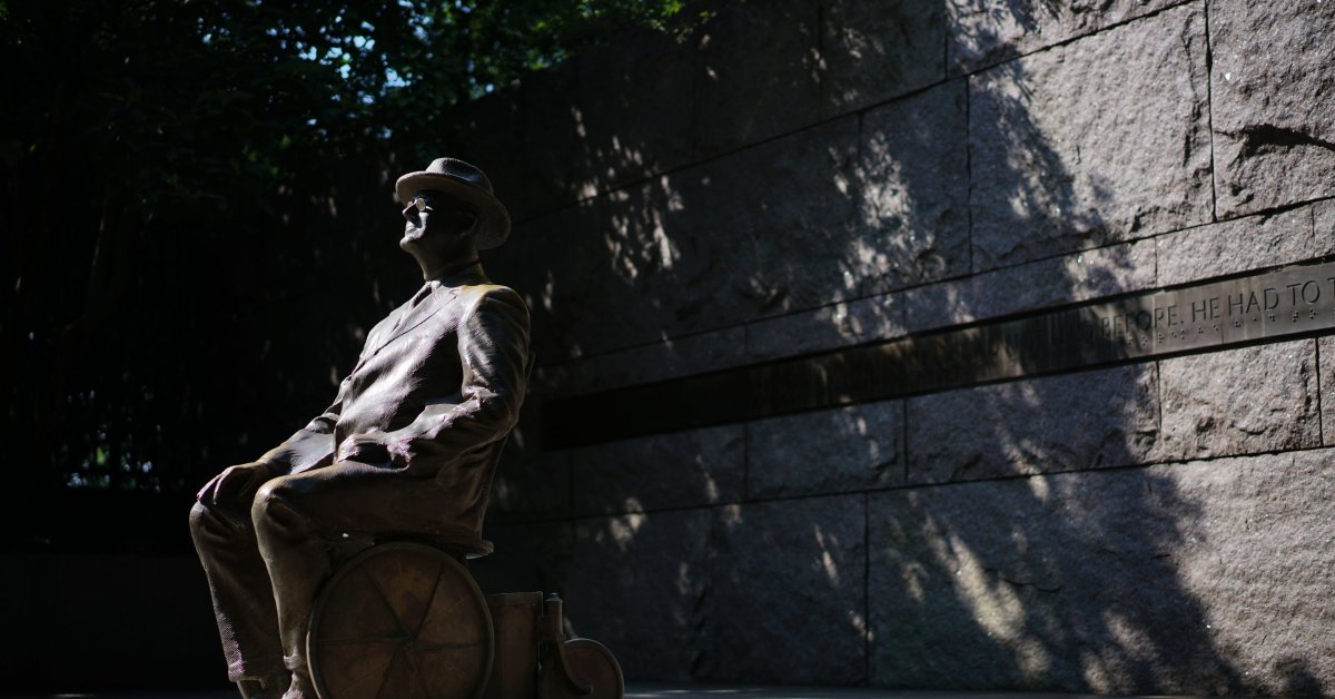 Senator Tammy Duckworth Wants FDR Memorial to Be Accessible for People with All Disabilities