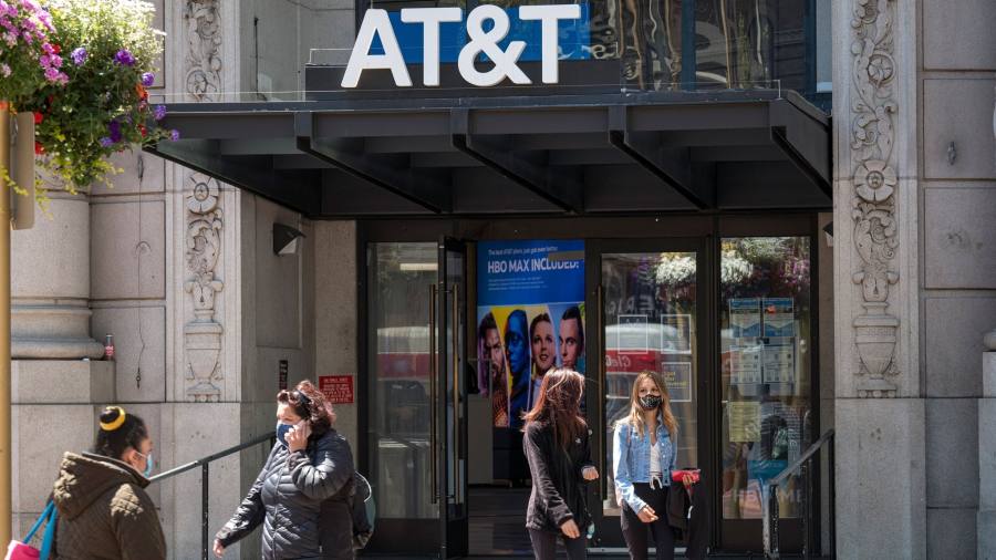 SEC charges AT&T and investor relations employees over calls to analysts