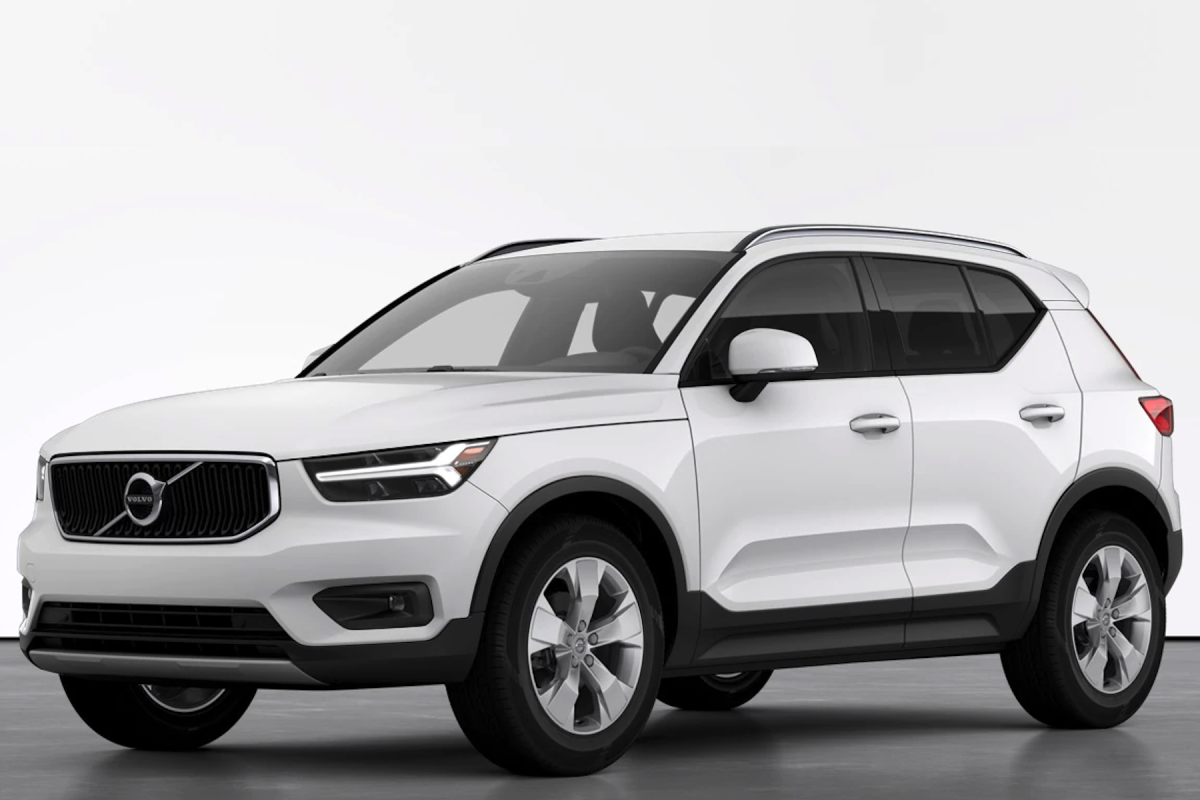 Base Camp: 2021 Volvo XC40 Momentum T4